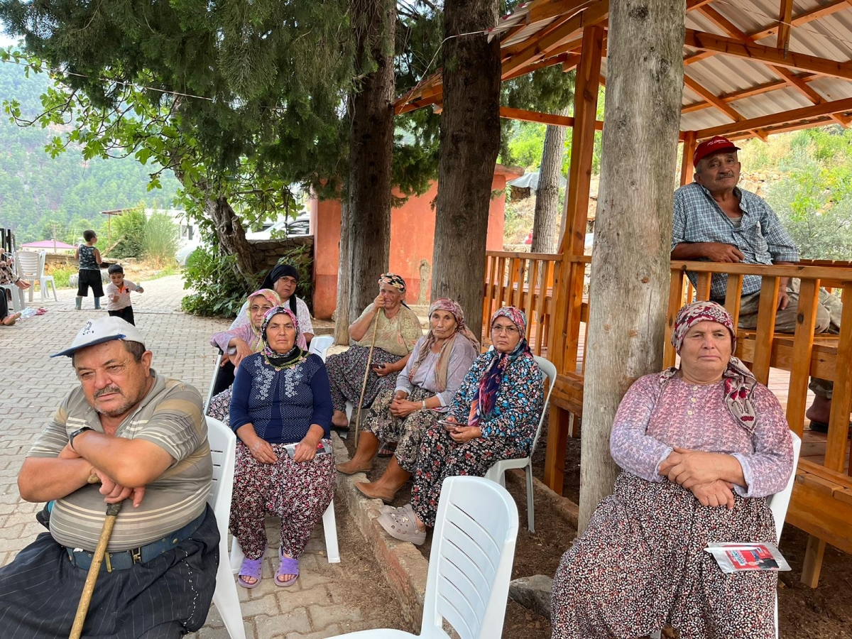 Başkan DENİZ, Boğuntu Mahallesinde Vatandaşlarla Bir Araya Geldi..