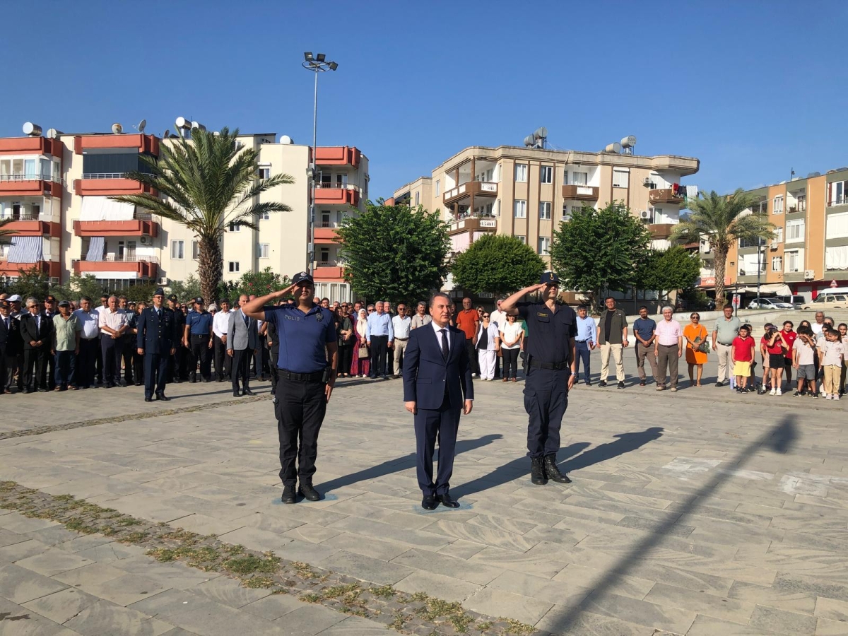 19 Eylül Gaziler Günü İlçemizde Çelenk Sunma Töreni ile Kutlandı