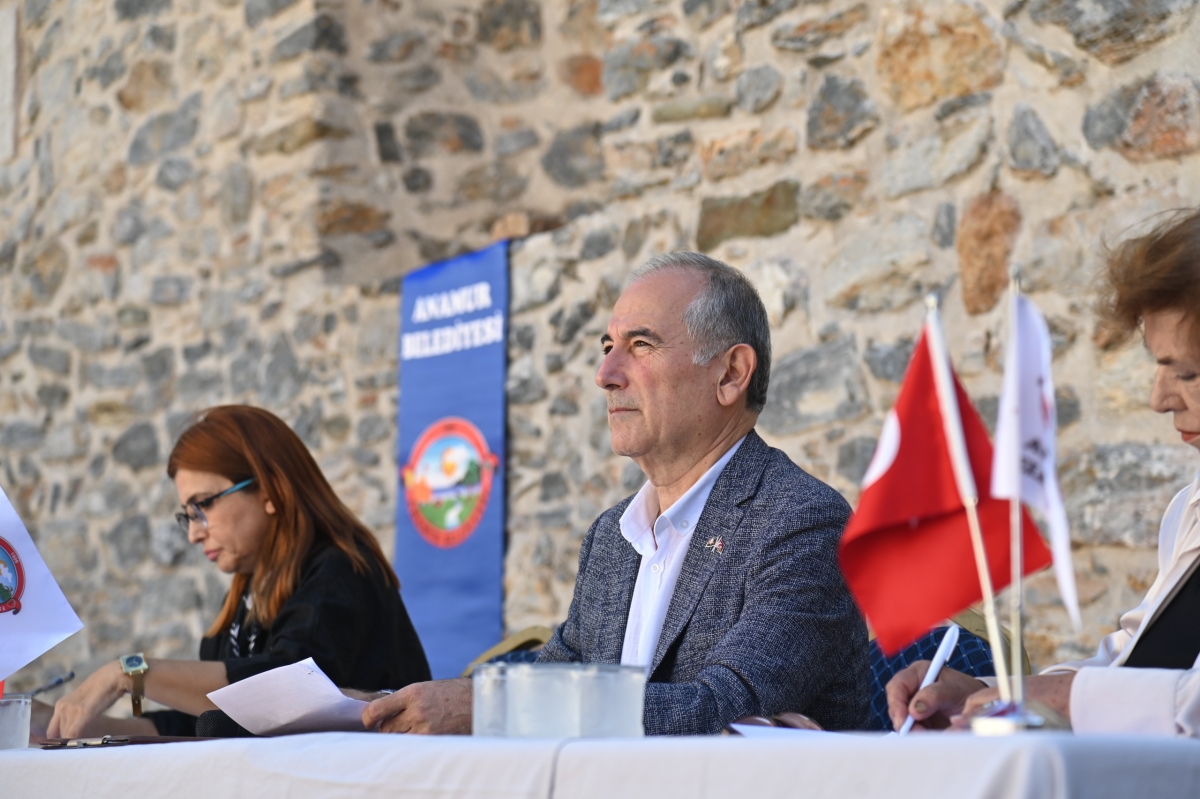 Anamur Belediye Meclisi 2000 Yllık Odeon’da Toplandı.