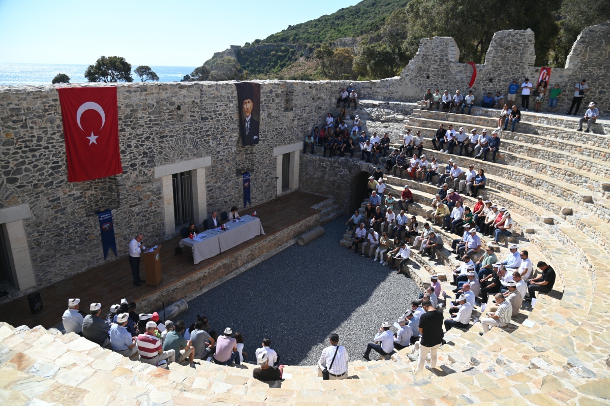 Anamur Belediye Meclisi 2000 Yllık Odeon’da Toplandı.