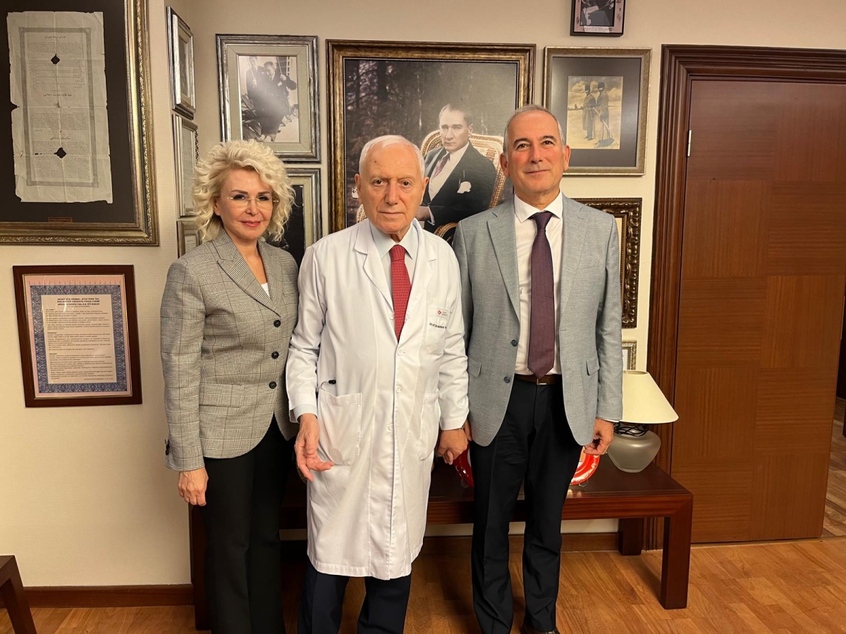 Başkan DENİZ’den Prof.Dr. Haberal’a Ziyaret ve Kutlama..