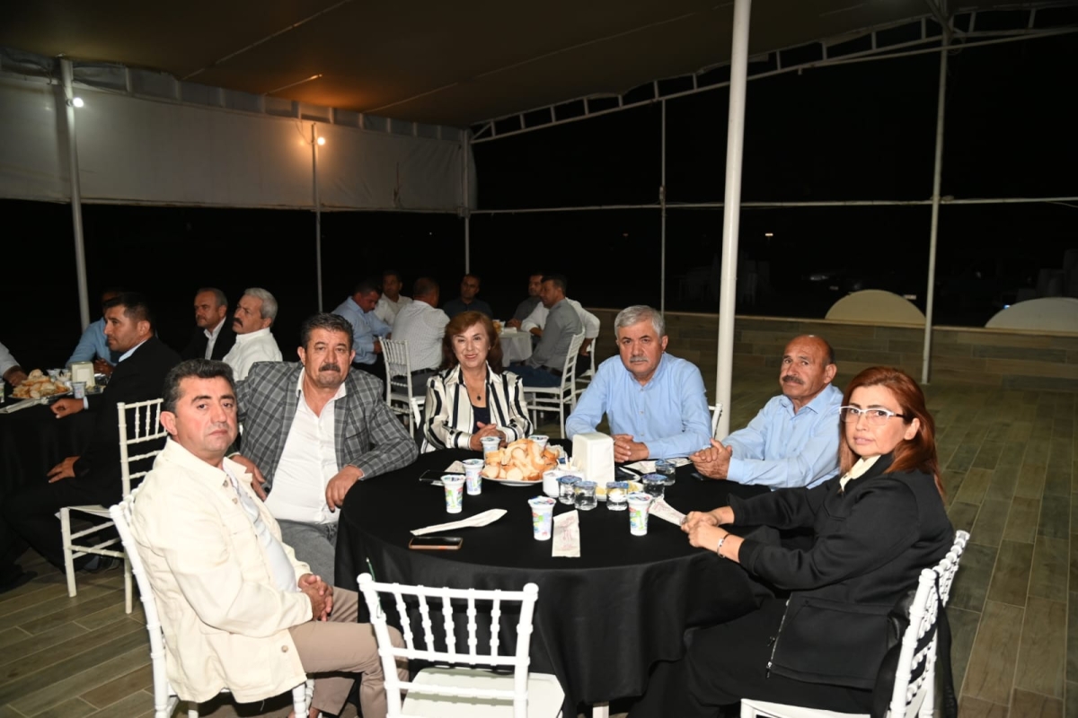 Anamur Belediye Başkanı Durmuş Deniz Muhtarlarla Bir Araya Geldi. 