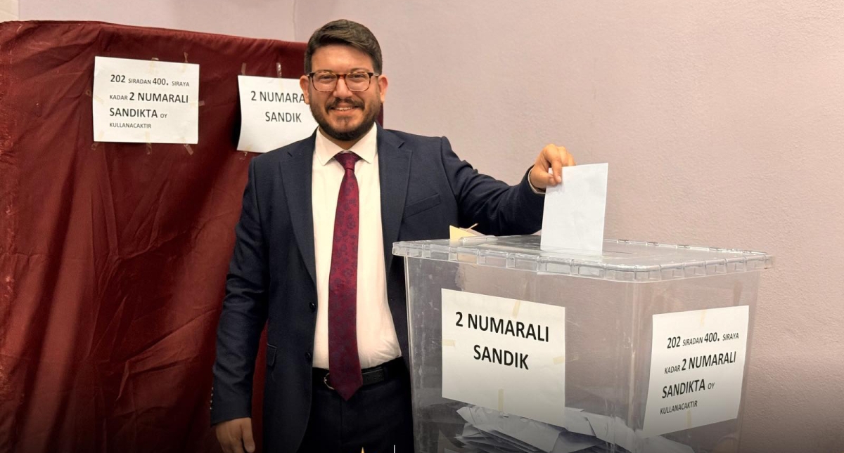 BULUT, Güven Tazeledi, Yeniden Ak Parti İlçe Başkanı Seçildi..