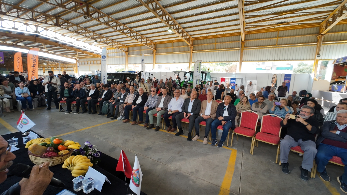 Muz Üretimi ve Pazarlama Konulu Panel Yoğun İlgi Gördü..