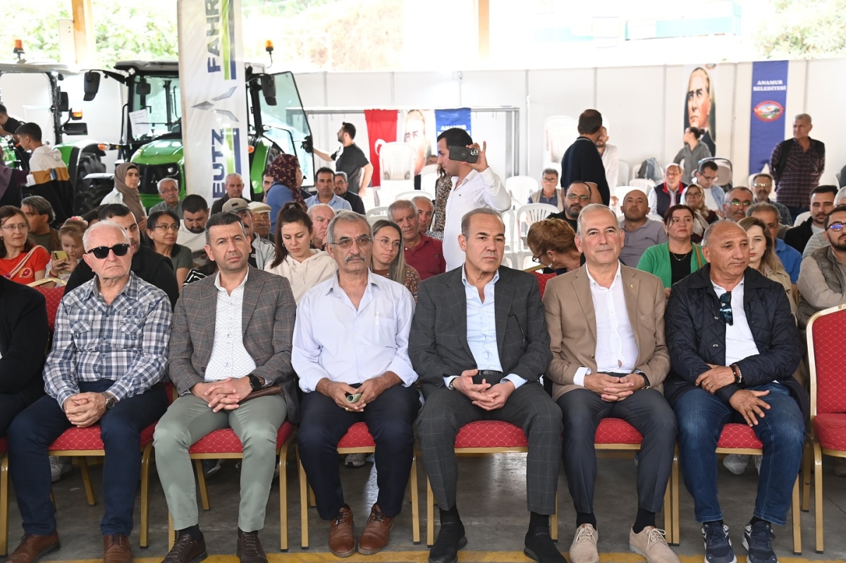 Muz Üretimi ve Pazarlama Konulu Panel Yoğun İlgi Gördü..