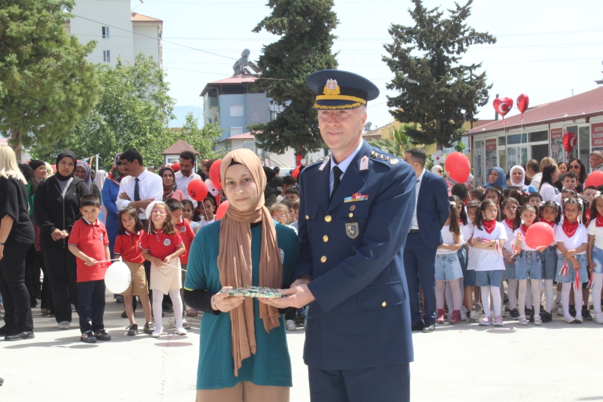 23 Nisan Ulusal Egemenlik ve Çocuk Bayramı Anamur’da Coşkuyla Kutlandı