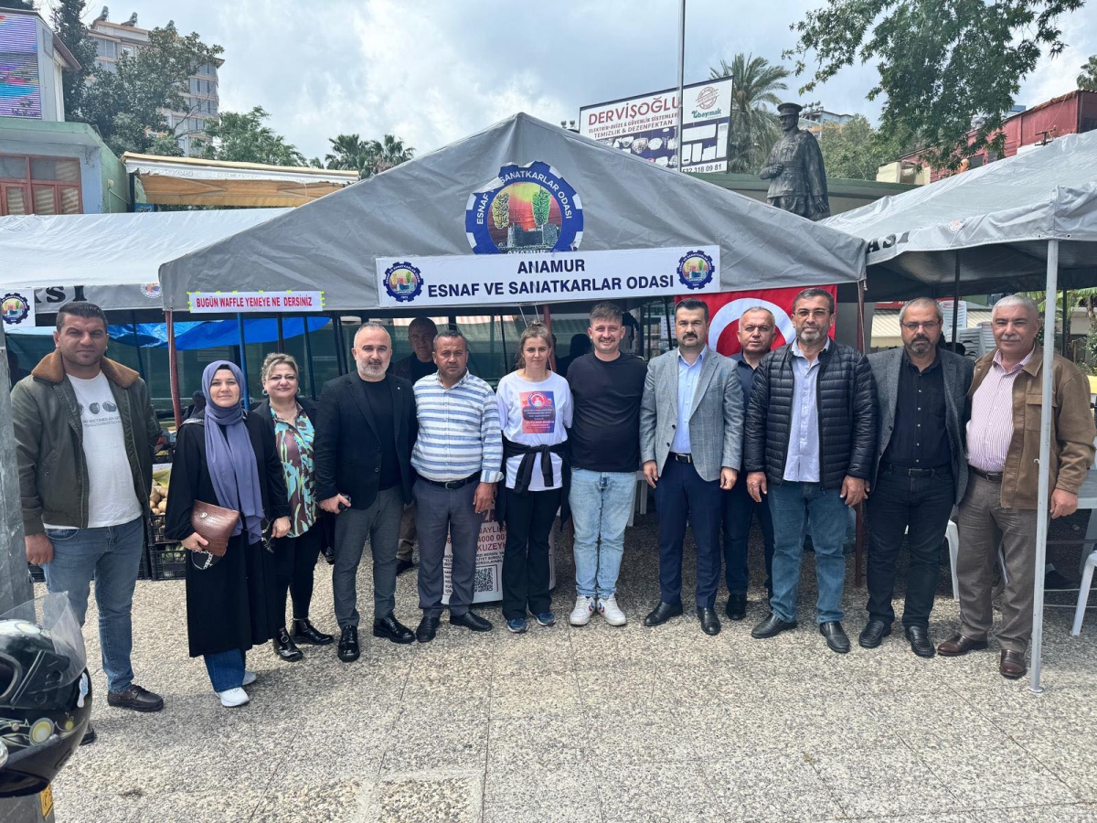 MHP İlçe Teşkilatı, Esnaf Odası’nın Düzenlediği Kermesi Ziyaret Etti..
