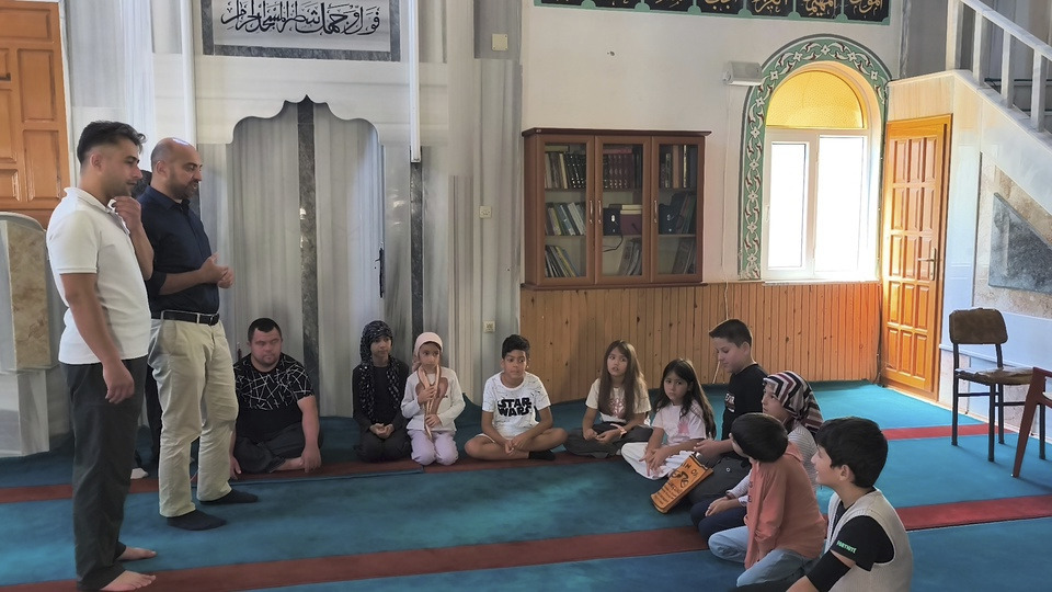 Yaz Kur’an Kurslarına Katılan Öğrenciler Anamur Yaylalarında Doğayla İç İçe Eğitim Görüyor
