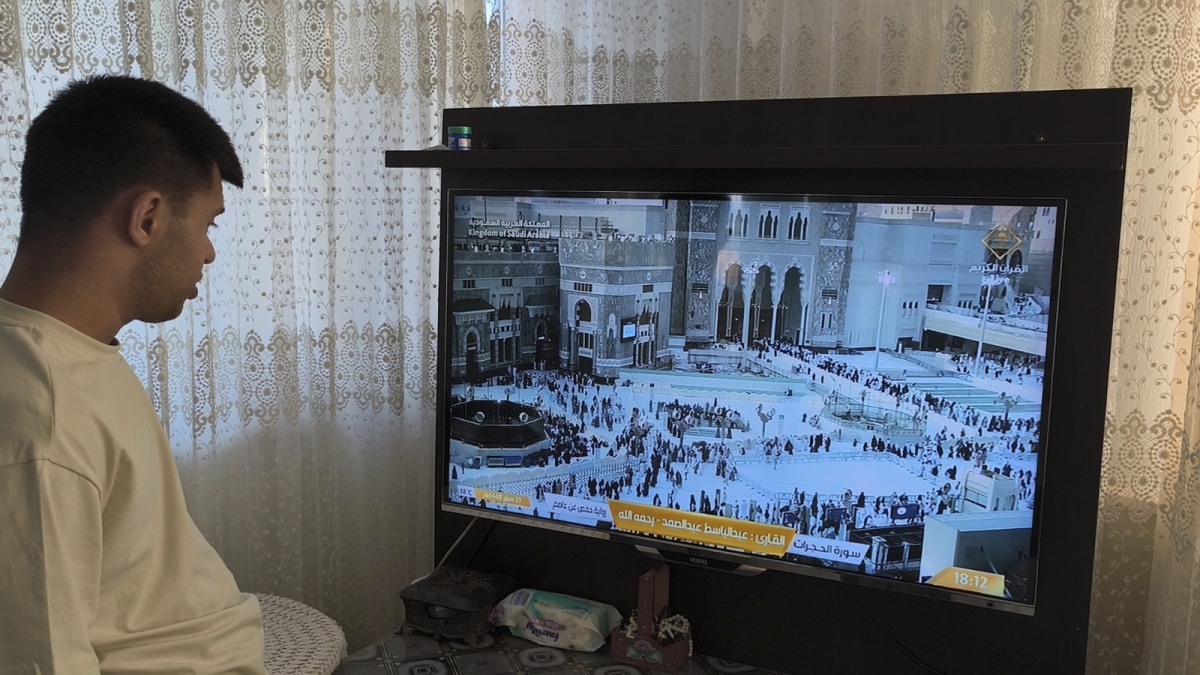 Özel Gereksinimli Devlet Biberci’nin Kâbe Hayali Umreyle Gerçeğe Dönüştü.