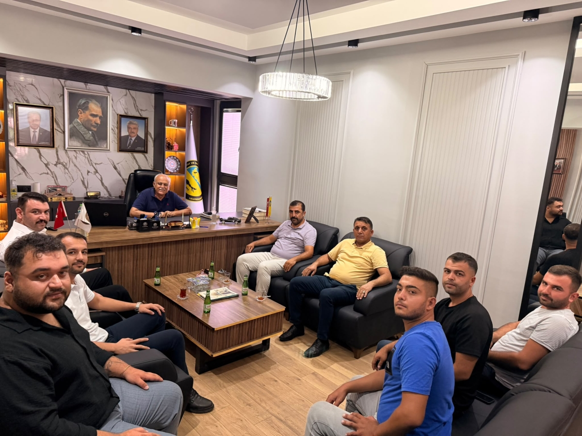 Ülkü Ocakları’ndan Esnaf Kefalet Kooperatifi’ne Ziyaret