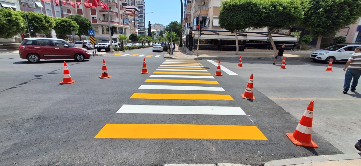 Büyükşehir’den Anamur’da Yol Seferberliği: Merkez ve Kırsal Aynı Anda Yenileniyor..