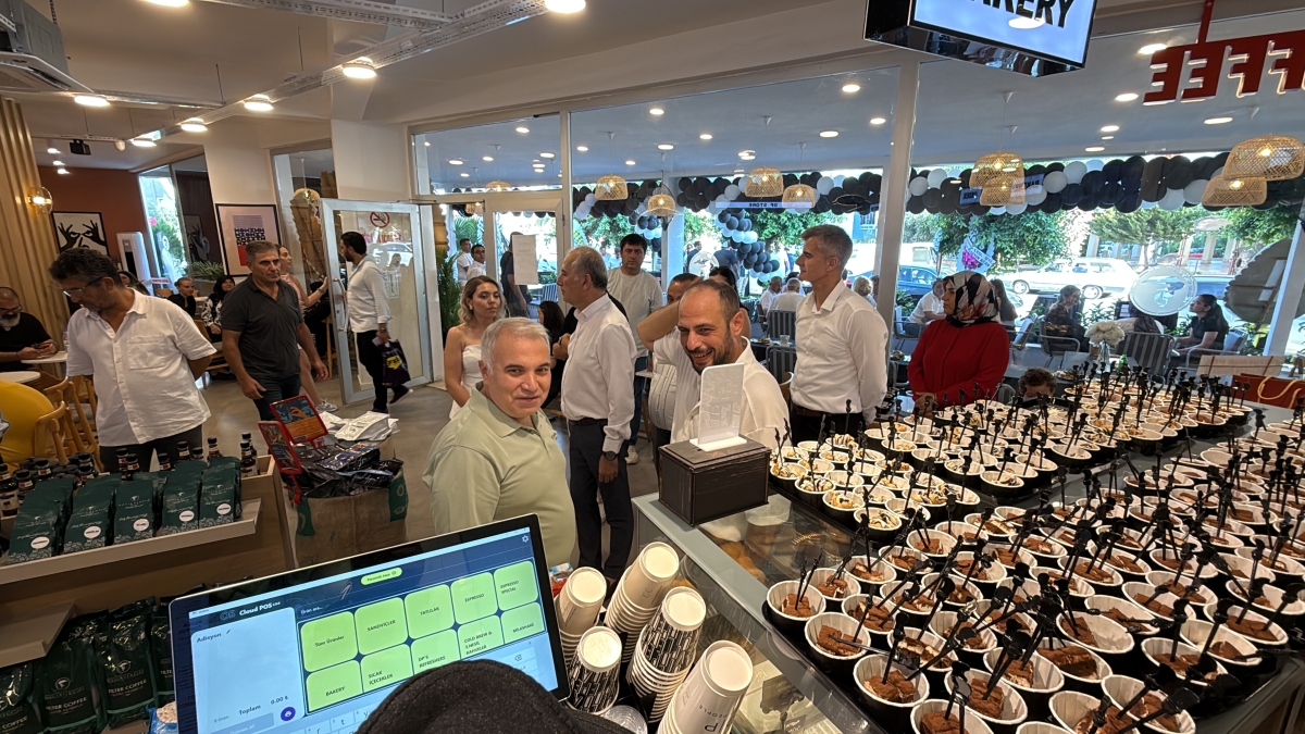 DAVİD PEOPLE CAFE, ANAMUR’DA GÖRKEMLİ BİR AÇILIŞLA HİZMETE GİRDİ