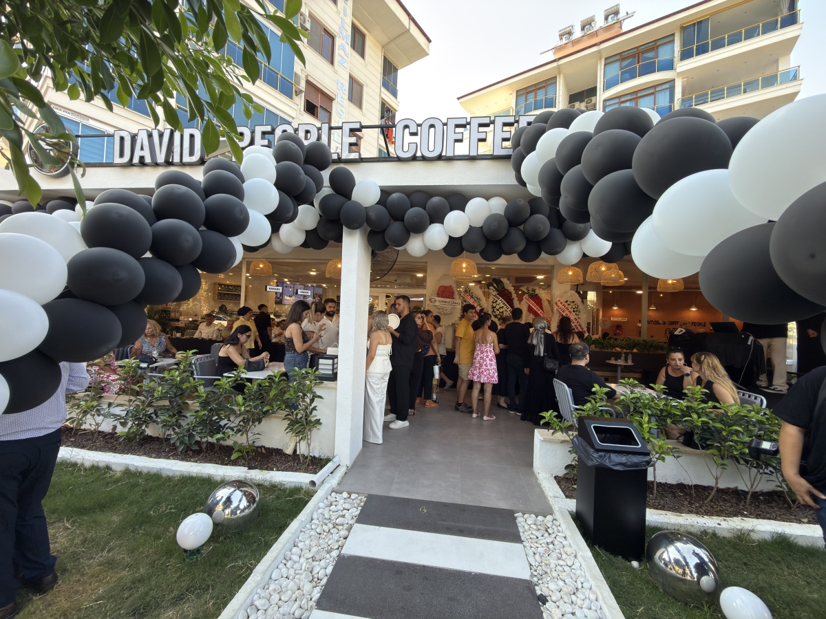 DAVİD PEOPLE CAFE, ANAMUR’DA GÖRKEMLİ BİR AÇILIŞLA HİZMETE GİRDİ