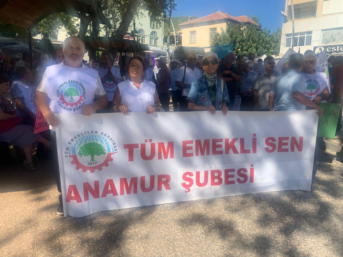 Tüm Emeklilerin Sendikası Anamur Şubesi'nden Anayasa Mahkemesi'ne Çağrı Basın Açıklaması..