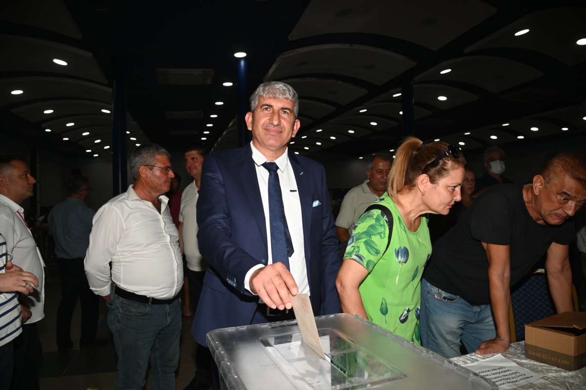 ANAMUR’DA YENİ PARTİ ÖN SEÇİMİNİN KAZANANI ÇETİN MUTLU OLDU..