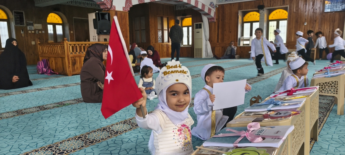 Anamur’da Minik Öğrenciler İçin Bed-i Besmele Merasimi Düzenlendi
