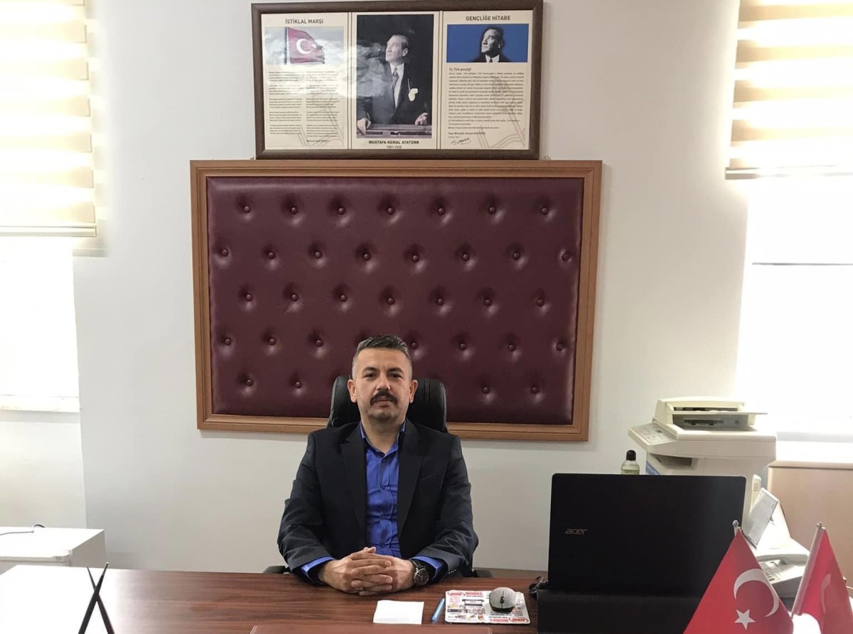 Vakıfbank Atatürk Ortaokulu Müdürü Mehmet Satar oldu